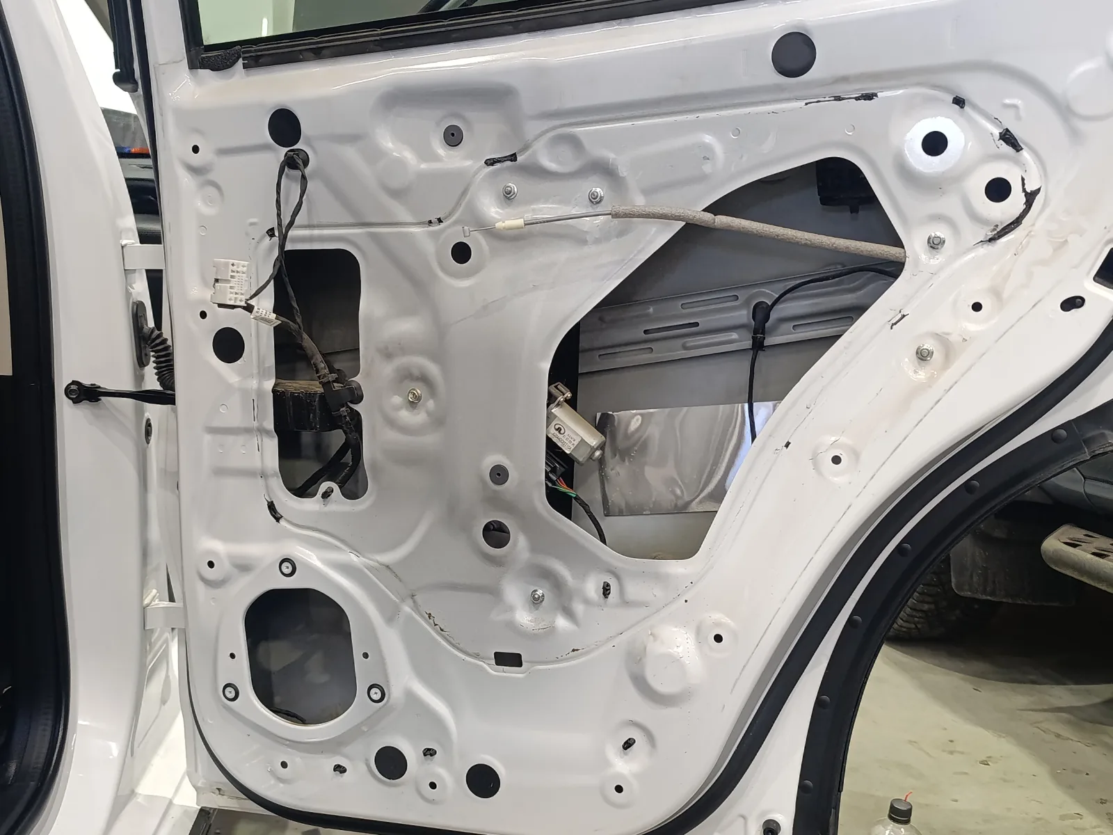 Шумоизоляция + установка акустической системы Haval Jolion фото 5