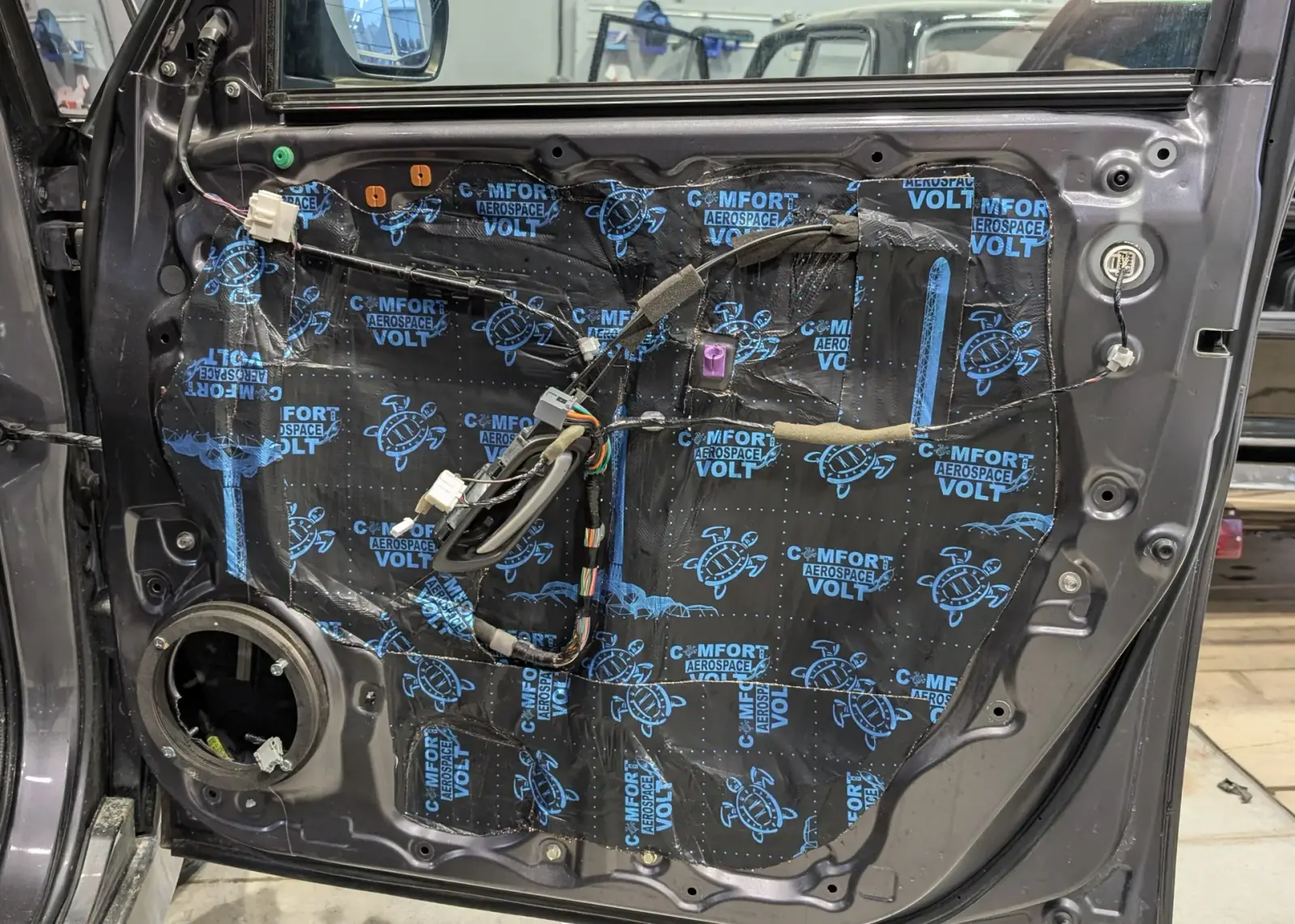 Замена штатной акустики + шумоизоляция дверей Honda Stepwgn фото 7