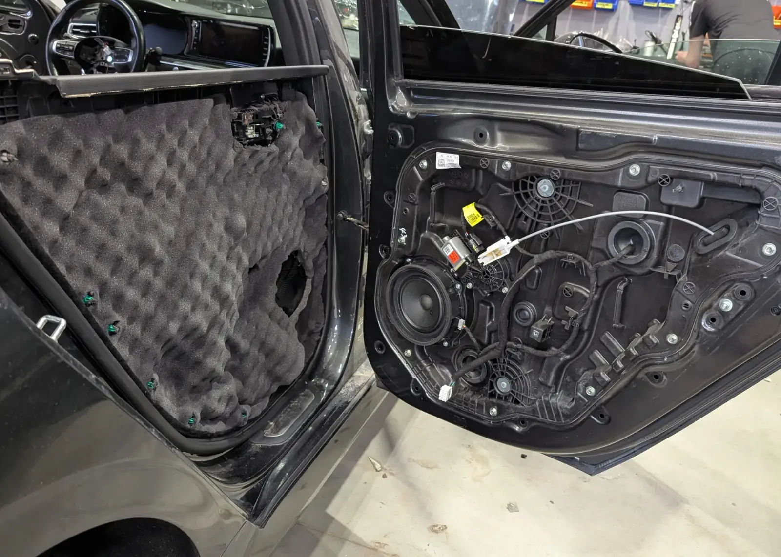 Комплексная шумоизоляция Kia K5 фото 7